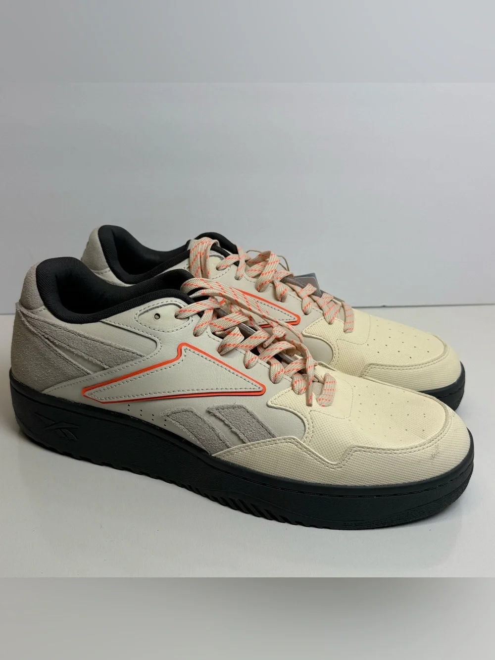 Reebok Men's ATR Chill Casual Basketball Sneakers Color Vintage Chalk Size 12
